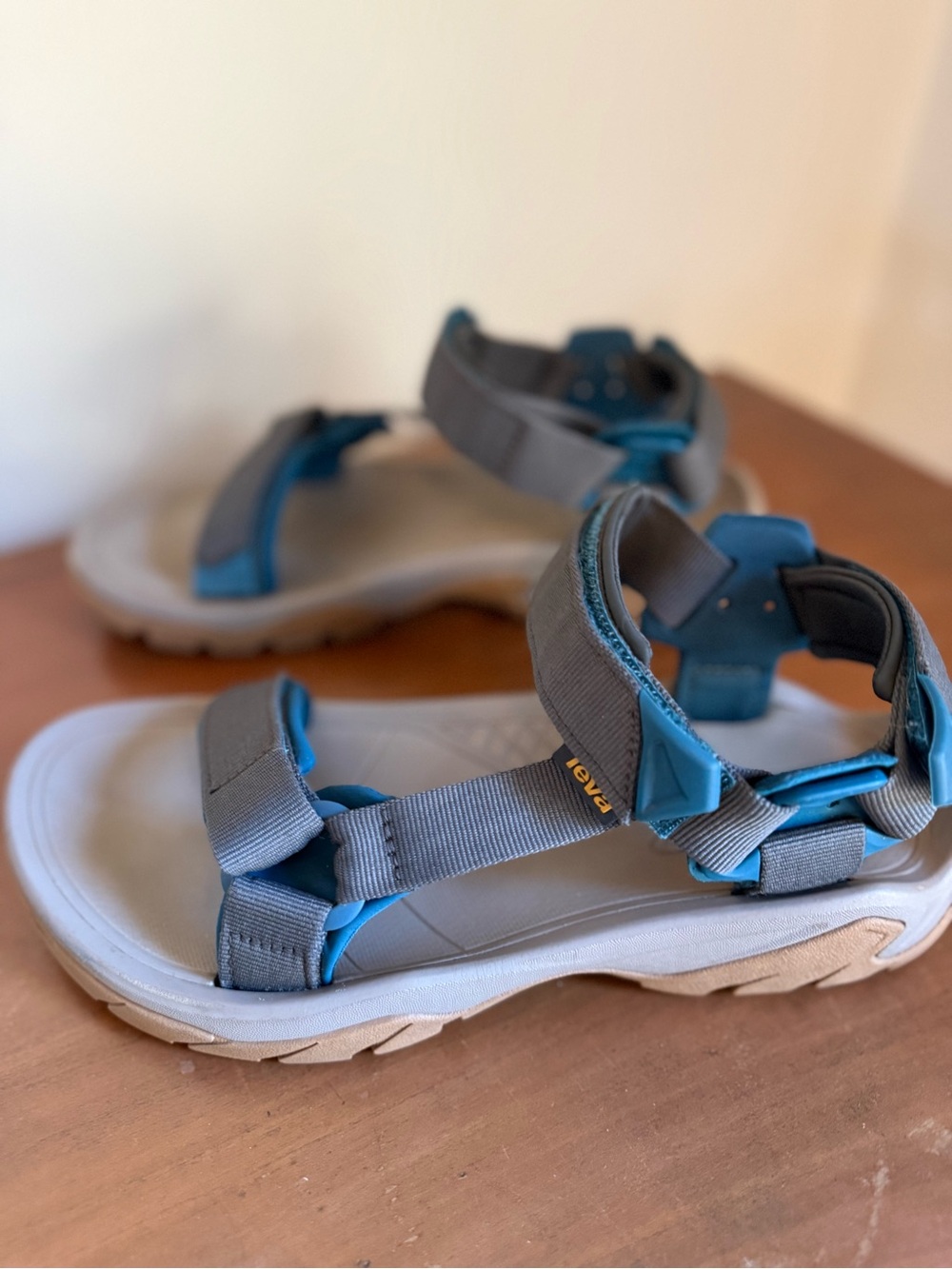 Teva Terra Fi 5 Universal Waterproof Hiking Blue Gray Sandals, size 9 euro 42
